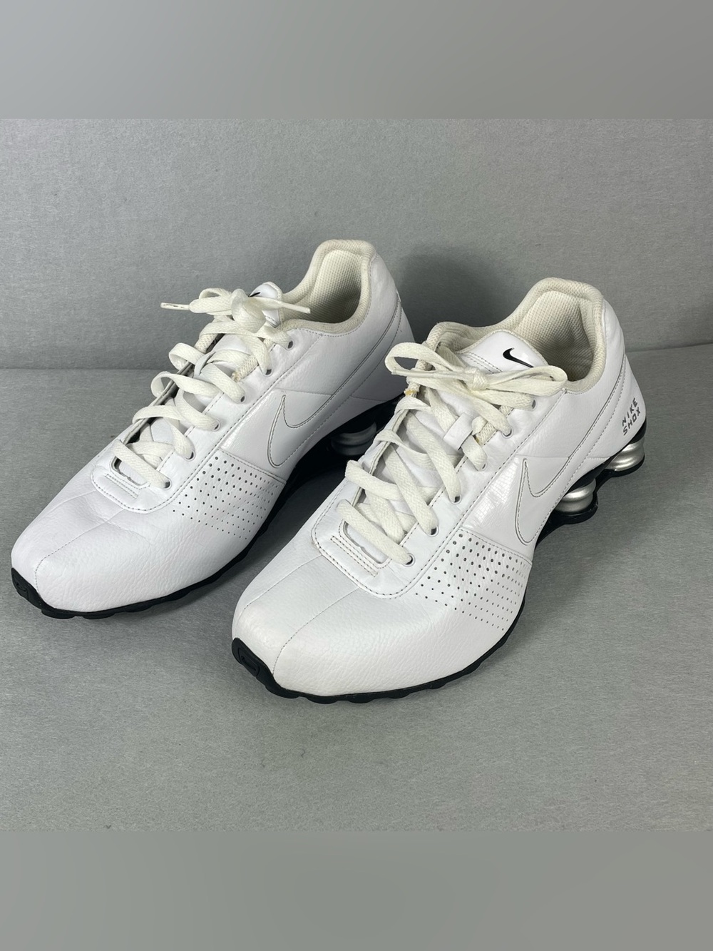 Nike Shox Deliver Mens 10.5 White leather sneakers